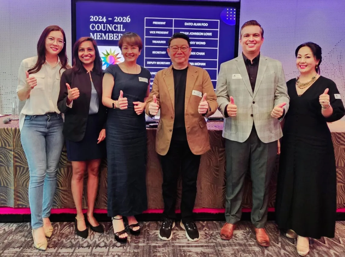 From left: Tracy Wong, Veena Mohan, Kinnix Chan, Dato’ Alan Foo, Brian Johnson Lowe and Dato’ Grace Lee