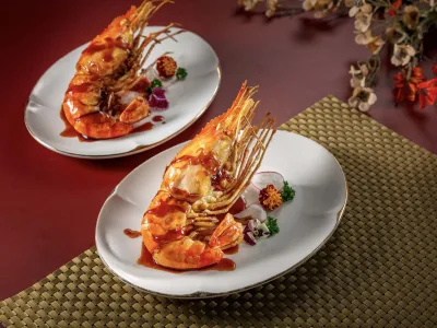 督阿冷大头生虾 Large Tanjung Tualang Fresh Water Prawns with Chefs Special Sauce (1).jpg